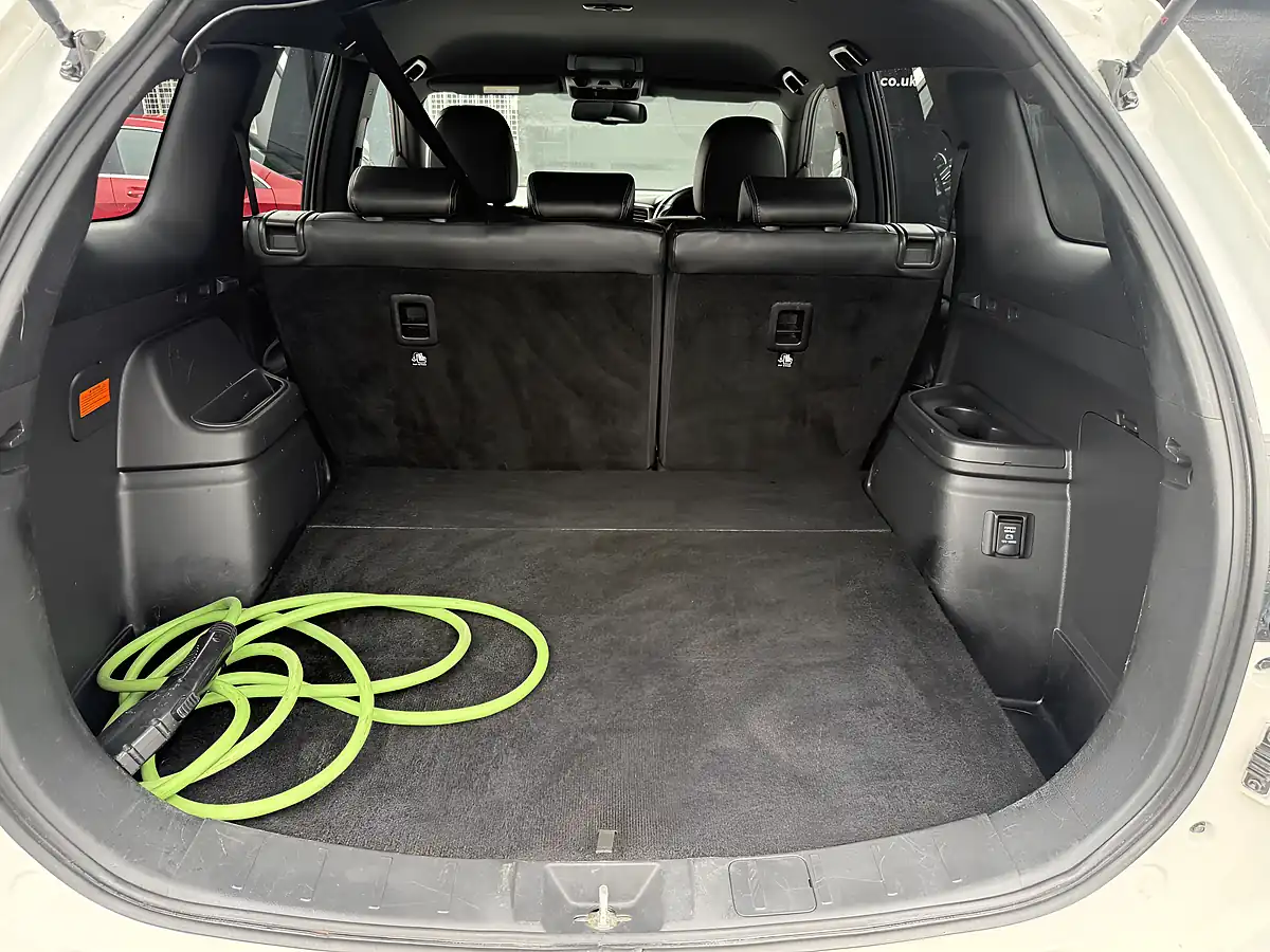 Used 2020 Mitsubishi Outlander Dynamic White - Interior and Exterior details 19