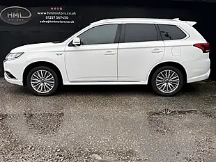 Used 2020 Mitsubishi Outlander Dynamic White - Interior and Exterior details 3