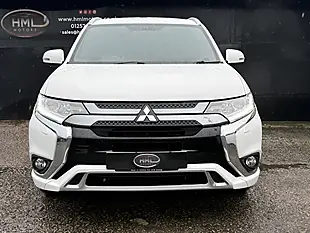 Used 2020 Mitsubishi Outlander Dynamic White - Interior and Exterior details 5