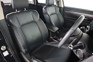 Used 2020 Mitsubishi Outlander Exceed Black - Interior and Exterior details 11