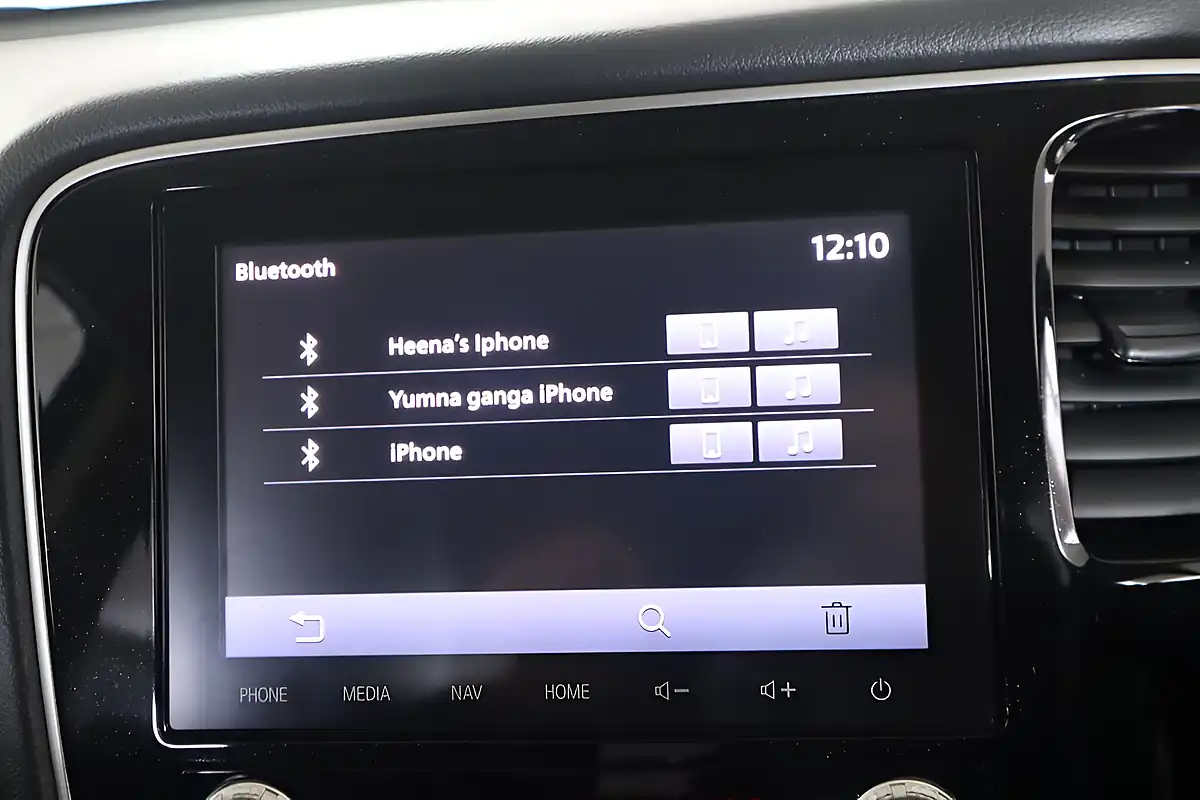 Used 2020 Mitsubishi Outlander Exceed Black - Interior and Exterior details 15