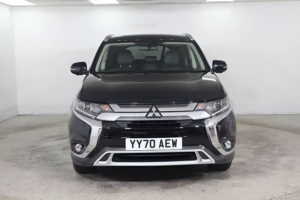 Used 2020 Mitsubishi Outlander Exceed Black - Interior and Exterior details 2