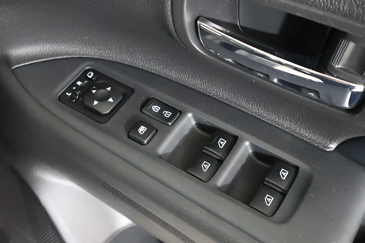 Used 2020 Mitsubishi Outlander Exceed Black - Interior and Exterior details 20