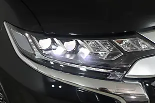 Used 2020 Mitsubishi Outlander Exceed Black - Interior and Exterior details 9