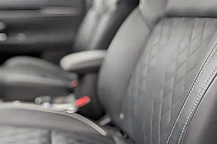 Used 2020 Mitsubishi Outlander Exceed Silver - Interior and Exterior details 13