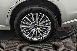 Used 2020 Mitsubishi Outlander Exceed Silver - Interior and Exterior details 2