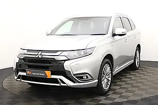 Used 2020 Mitsubishi Outlander Exceed Silver - Interior and Exterior details 7