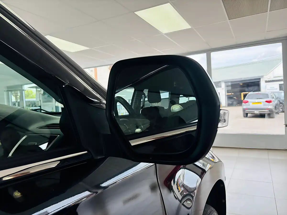Used 2020 Mitsubishi Shogun Sport 4 Auto 4WD Euro 6 5dr Black - Interior and Exterior details 10