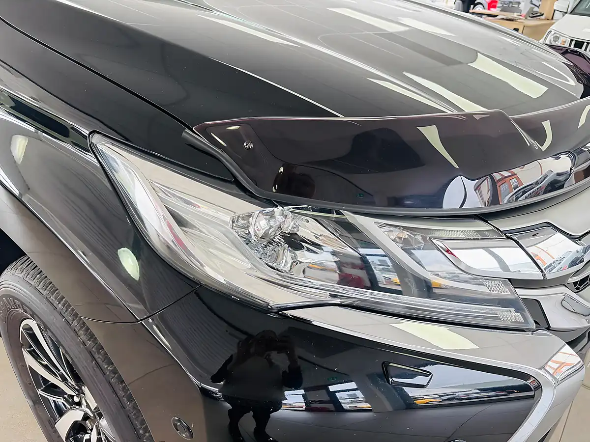 Used 2020 Mitsubishi Shogun Sport 4 Auto 4WD Euro 6 5dr Black - Interior and Exterior details 12