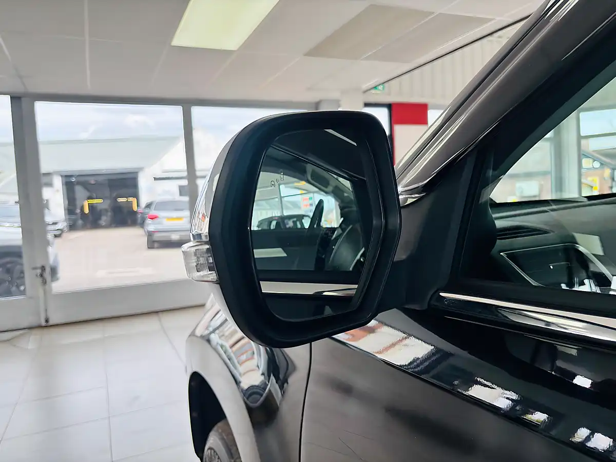 Used 2020 Mitsubishi Shogun Sport 4 Auto 4WD Euro 6 5dr Black - Interior and Exterior details 16