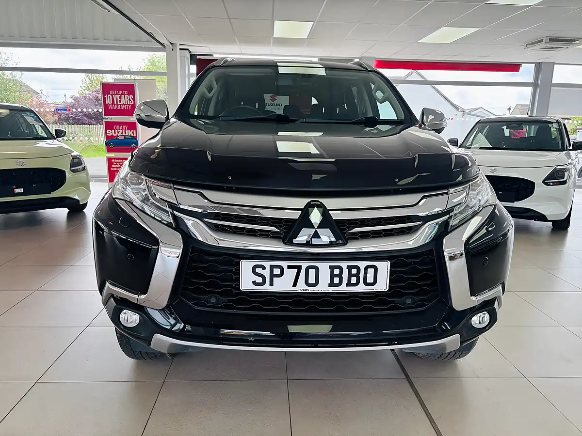 Used 2020 Mitsubishi Shogun Sport 4 Auto 4WD Euro 6 5dr Black - Interior and Exterior details 2