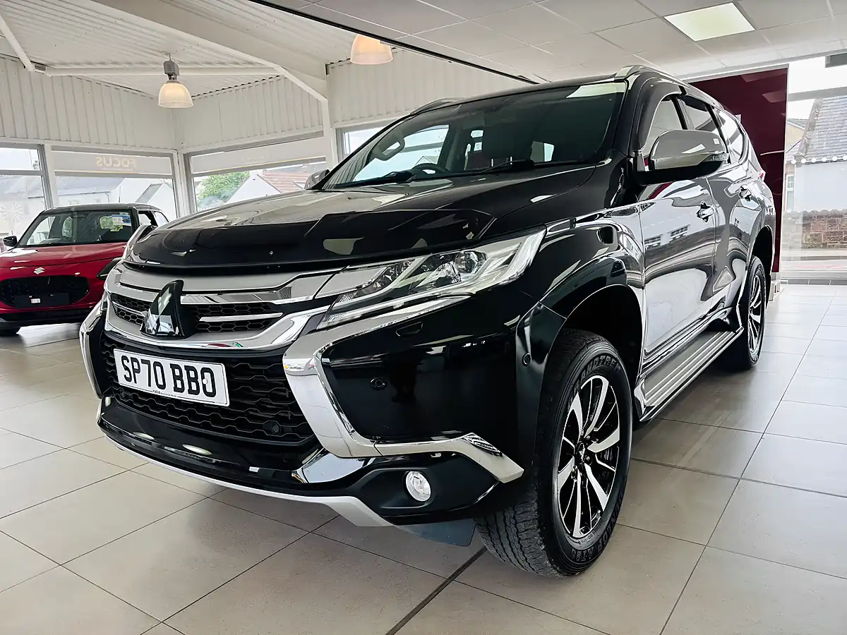 Used 2020 Mitsubishi Shogun Sport 4 Auto 4WD Euro 6 5dr Black - Interior and Exterior details 5