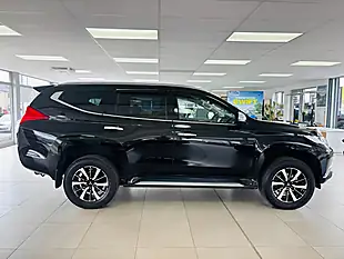 Used 2020 Mitsubishi Shogun Sport 4 Auto 4WD Euro 6 5dr Black - Interior and Exterior details 8