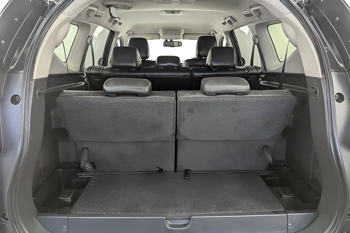 Used 2020 Mitsubishi Shogun Sport Grey - Interior and Exterior details 18