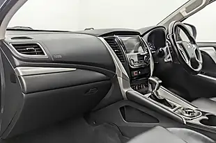 Used 2020 Mitsubishi Shogun Sport Grey - Interior and Exterior details 20