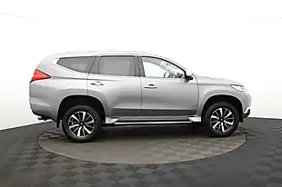 Used 2020 Mitsubishi Shogun Sport Grey - Interior and Exterior details 8