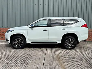Used 2020 Mitsubishi Shogun Sport White - Interior and Exterior details 10