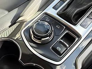 Used 2020 Mitsubishi Shogun Sport White - Interior and Exterior details 15