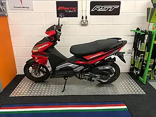 Used 2020 Motorini Sxi Solid Red - Interior and Exterior details 6