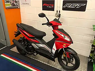 Used 2020 Motorini Sxi Solid Red - Interior and Exterior details 8
