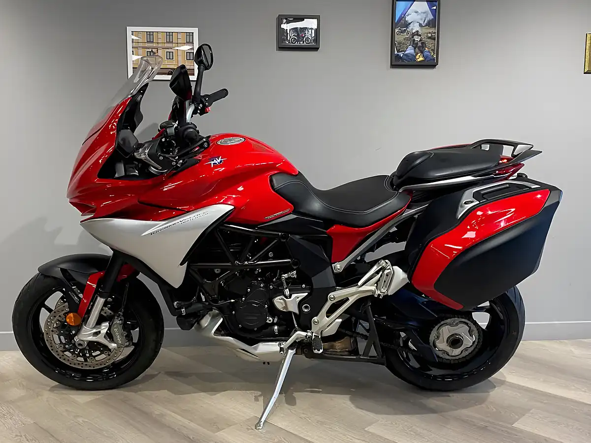 Used 2020 Mv Agusta Turismo Veloce Lusso - Interior and Exterior details 2