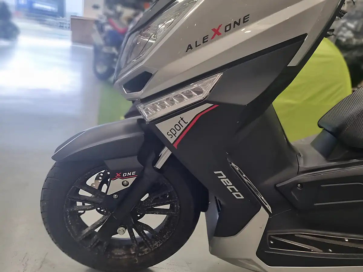 Used 2020 Neco Alex One Silver - Interior and Exterior details 7