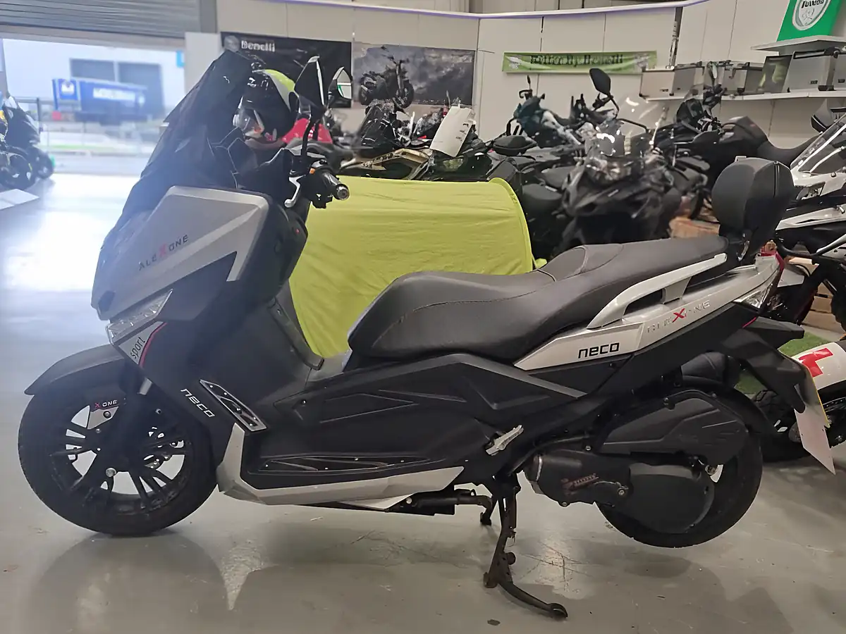 Used 2020 Neco Alex One Silver - Interior and Exterior details 8