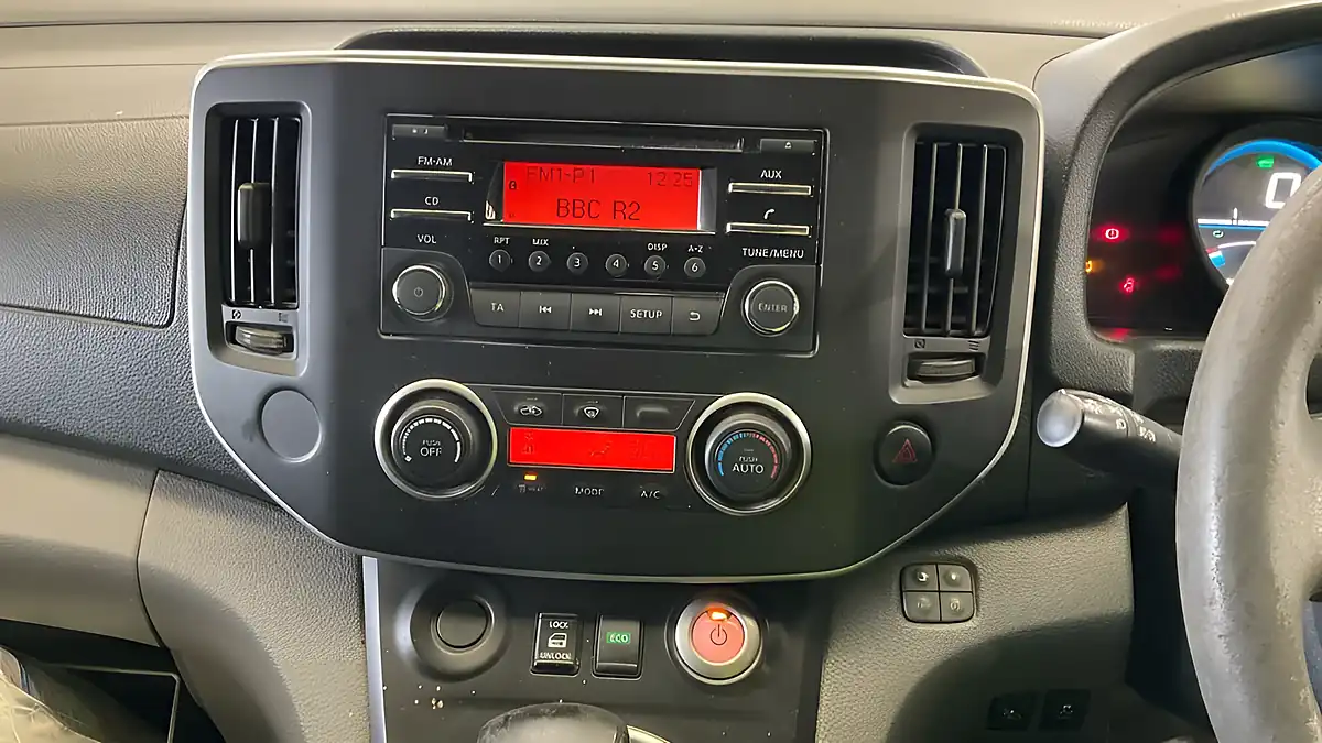 Used 2020 Nissan e-NV200 Acenta White - Interior and Exterior details 13