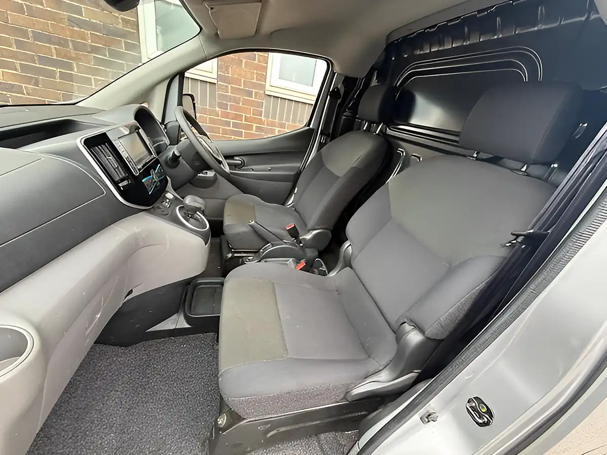 Used 2020 Nissan e-NV200 Tekna Silver - Interior and Exterior details 11