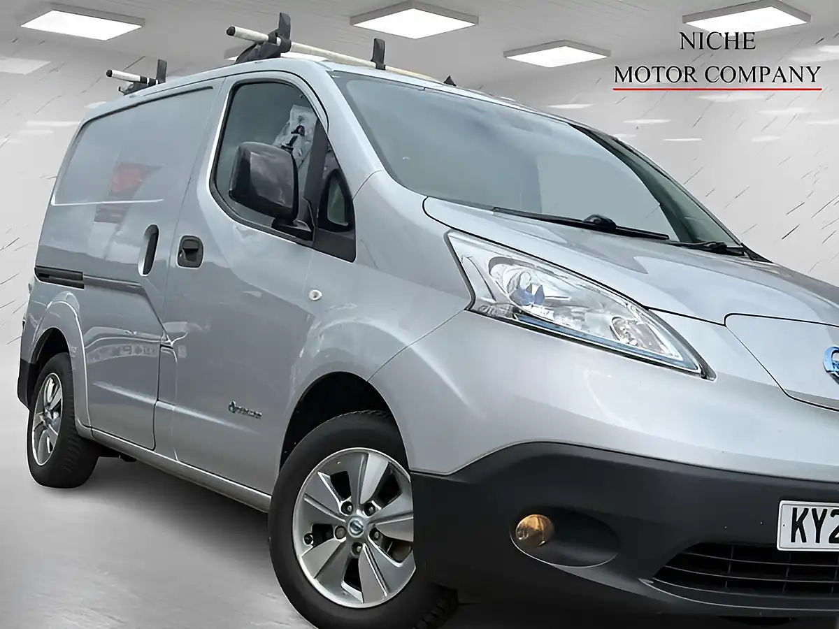 Used 2020 Nissan e-NV200 Tekna Silver - Interior and Exterior details 8