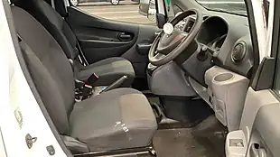 Used 2020 Nissan e-NV200 Visia White - Interior and Exterior details 8