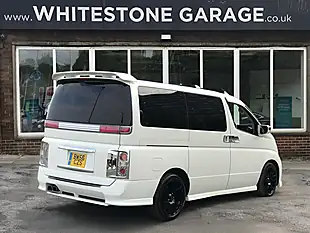 Used 2020 Nissan Elgrand Rider S White - Interior and Exterior details 7