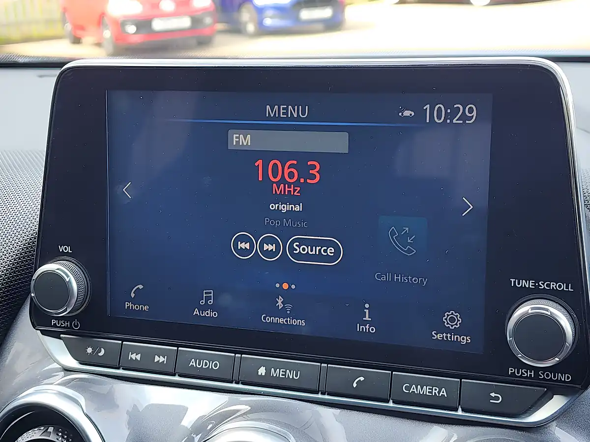 Used 2020 Nissan Juke Acenta Blue - Interior and Exterior details 10