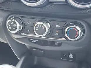 Used 2020 Nissan Juke Acenta Blue - Interior and Exterior details 12