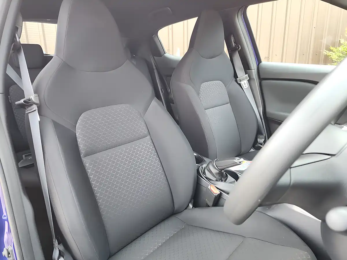 Used 2020 Nissan Juke Acenta Blue - Interior and Exterior details 6
