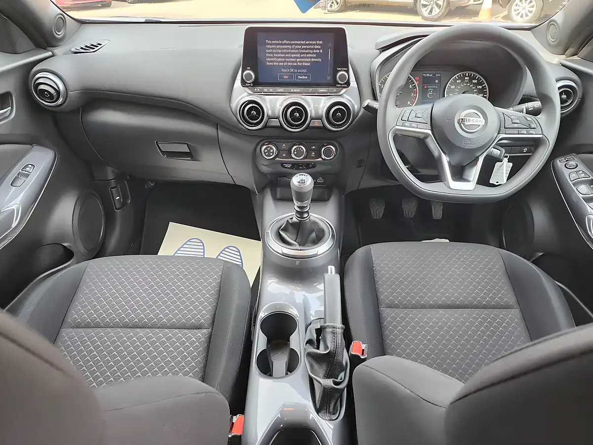 Used 2020 Nissan Juke Acenta Blue - Interior and Exterior details 7