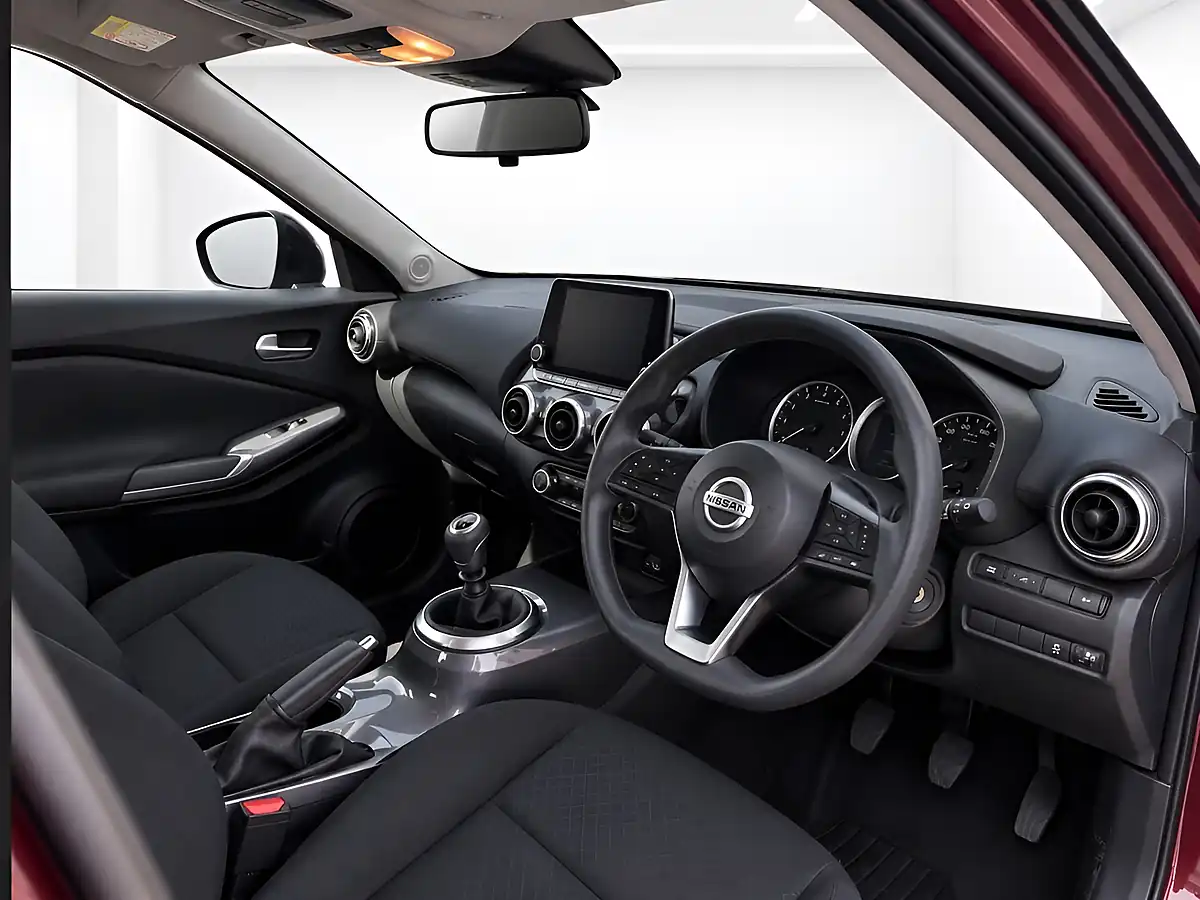 Used 2020 Nissan Juke Acenta Red - Interior and Exterior details 7