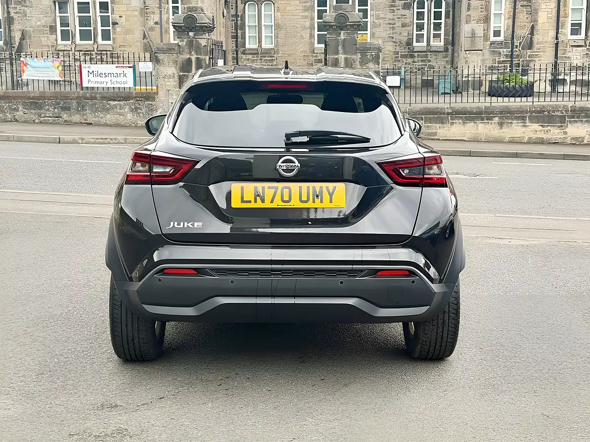 Used 2020 Nissan Juke N-Connecta Black - Interior and Exterior details 12