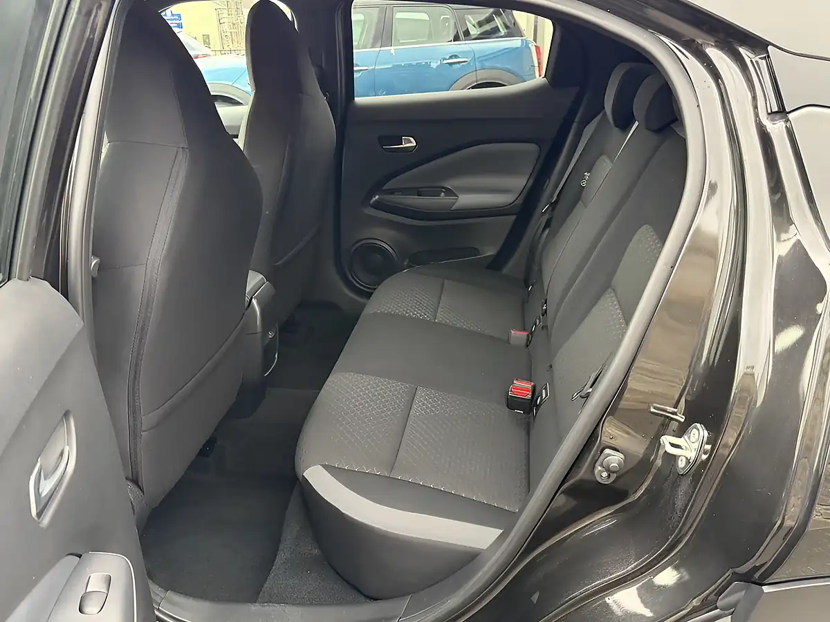 Used 2020 Nissan Juke N-Connecta Black - Interior and Exterior details 18