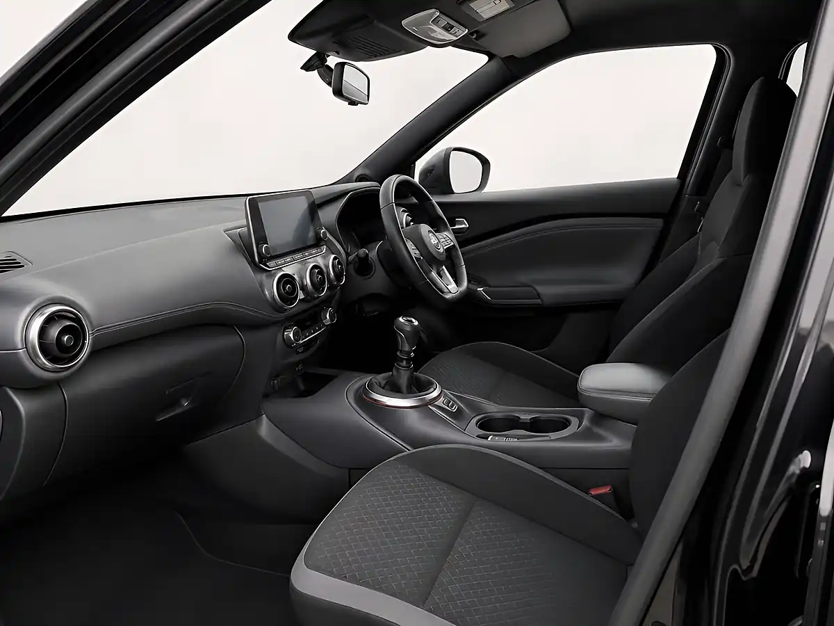 Used 2020 Nissan Juke N-Connecta Black - Interior and Exterior details 9