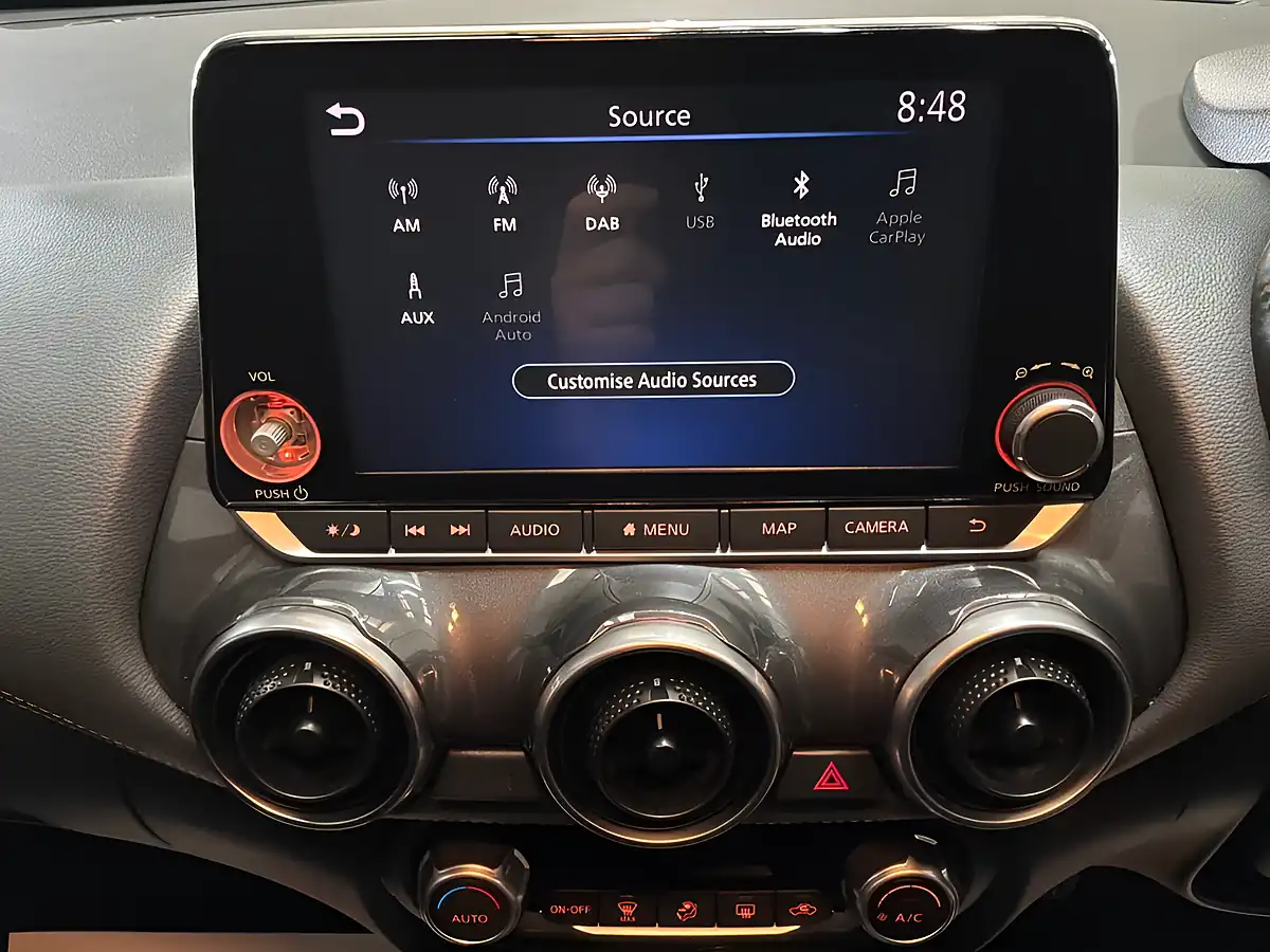 Used 2020 Nissan Juke N-Connecta Black - Interior and Exterior details 15