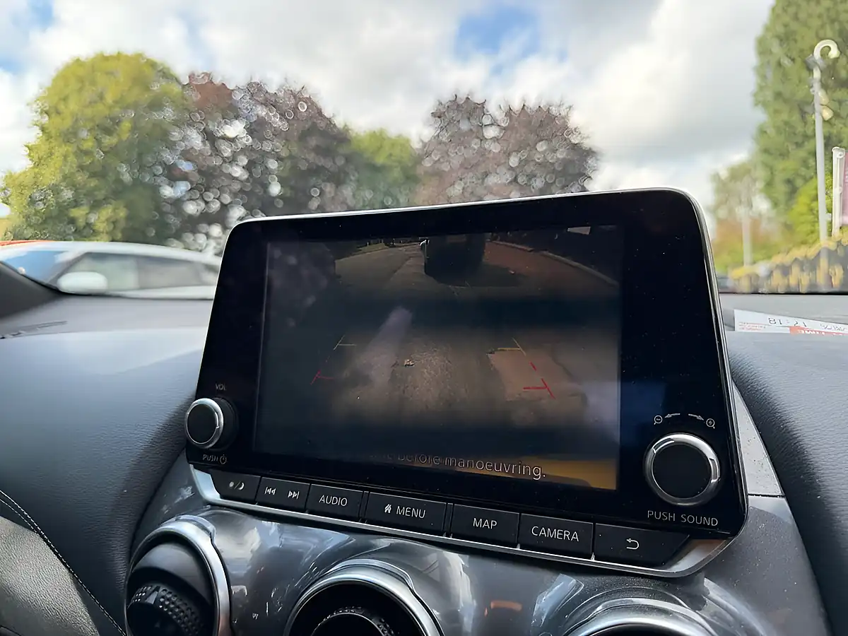 Used 2020 Nissan Juke N-Connecta Black - Interior and Exterior details 10