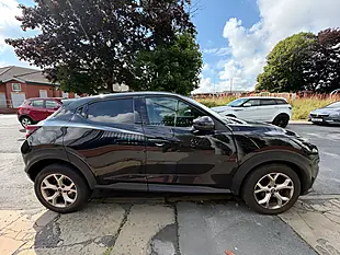 Used 2020 Nissan Juke N-Connecta Black - Interior and Exterior details 12