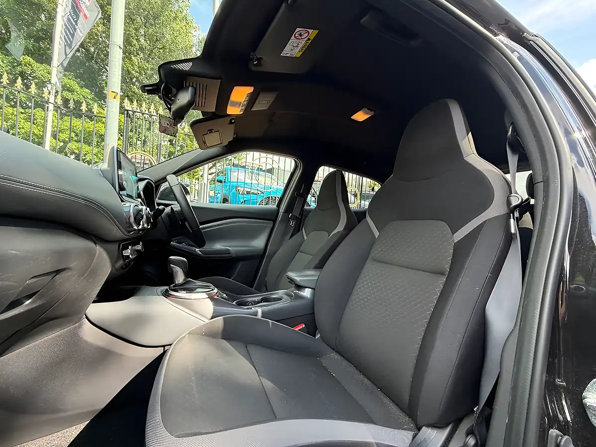 Used 2020 Nissan Juke N-Connecta Black - Interior and Exterior details 20