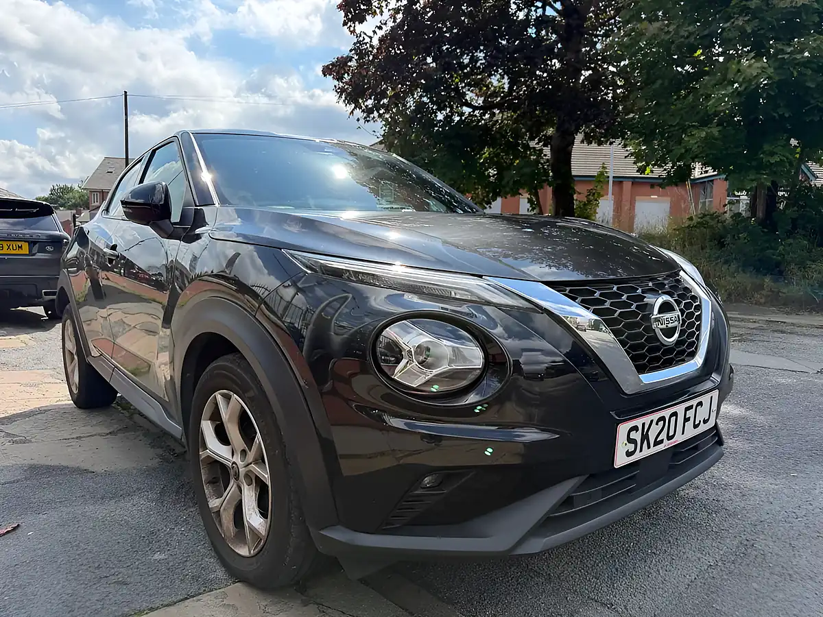 Used 2020 Nissan Juke N-Connecta Black - Interior and Exterior details 5