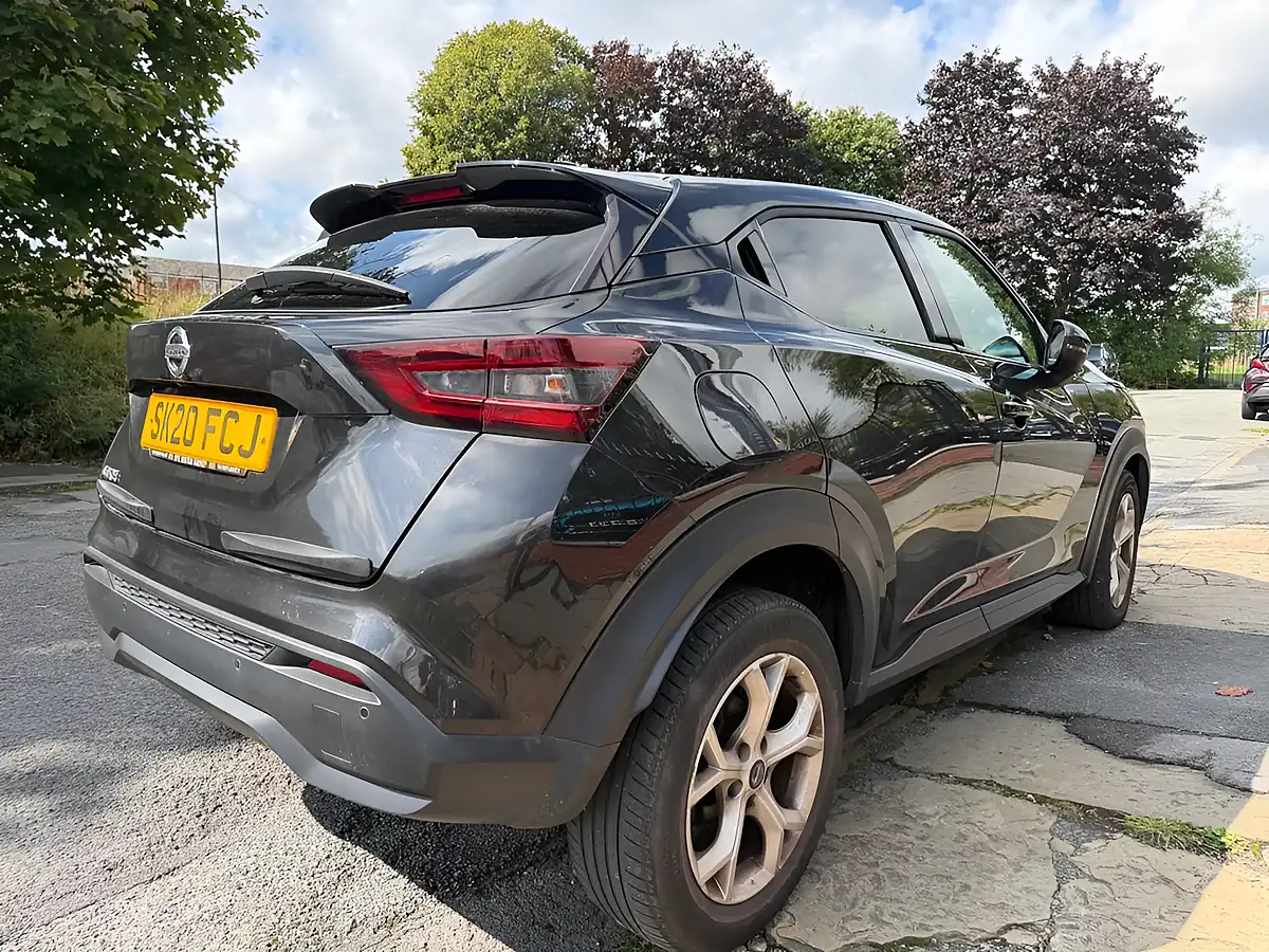 Used 2020 Nissan Juke N-Connecta Black - Interior and Exterior details 8