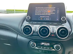 Used 2020 Nissan Juke N-Connecta Black - Interior and Exterior details 12