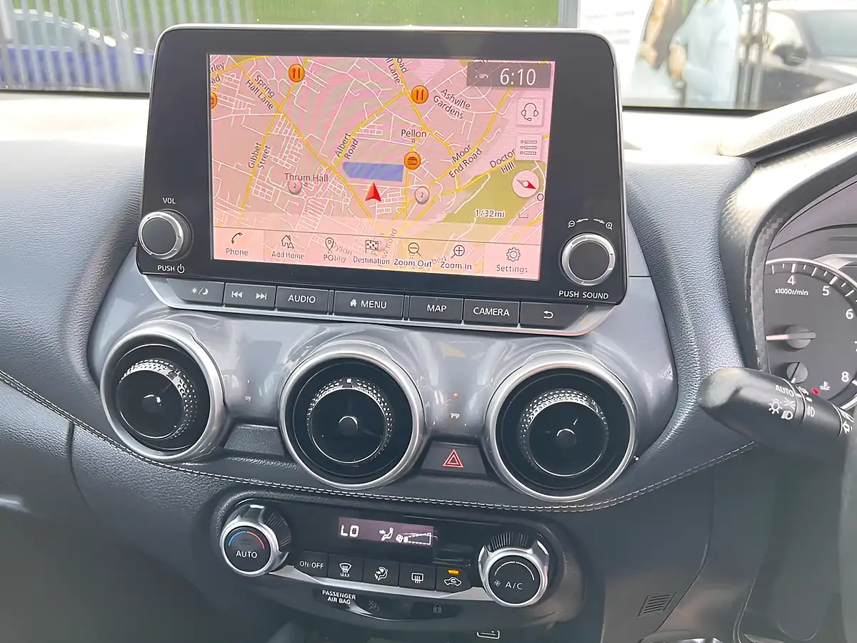 Used 2020 Nissan Juke N-Connecta Black - Interior and Exterior details 13