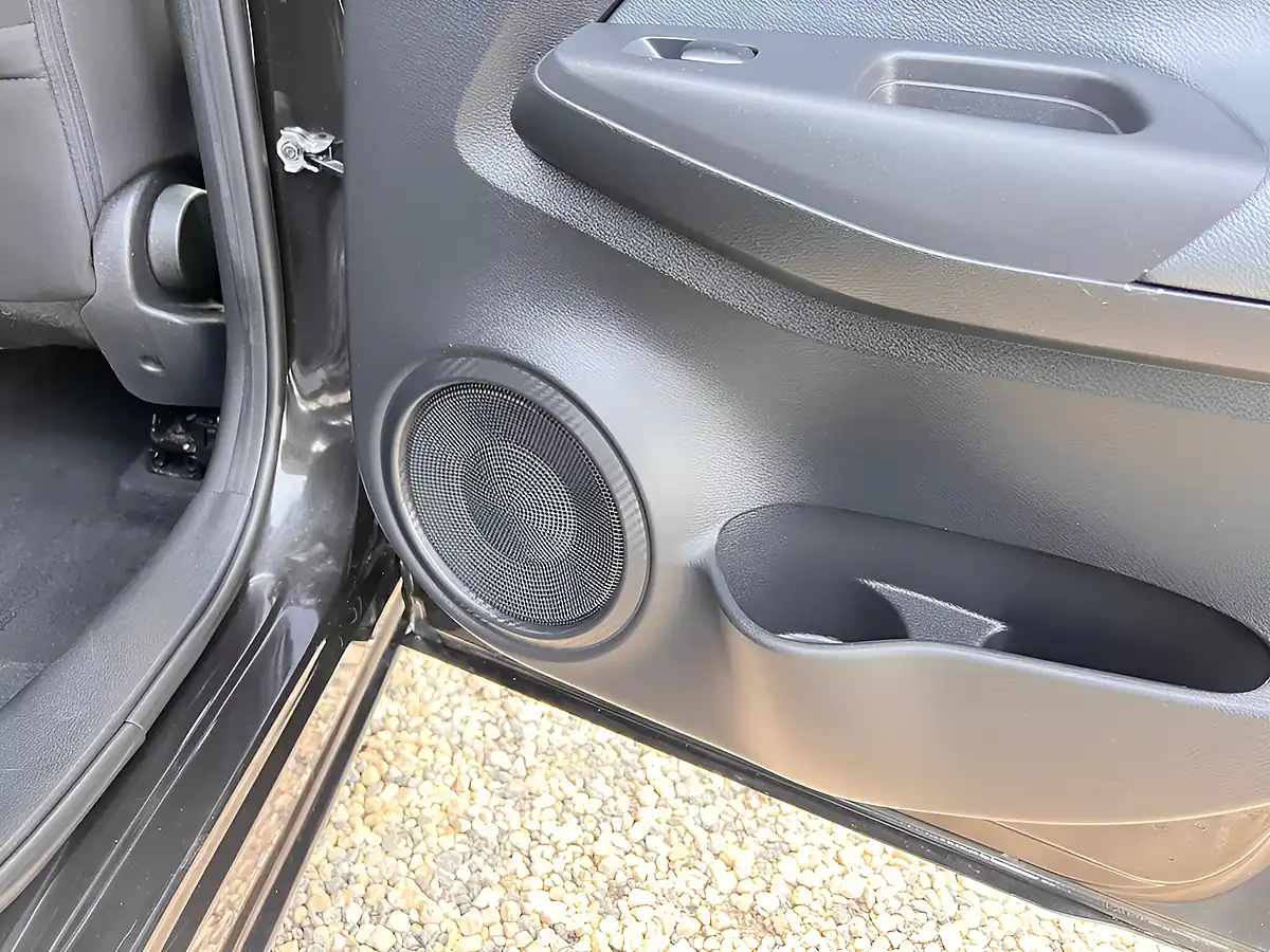 Used 2020 Nissan Juke N-Connecta Black - Interior and Exterior details 15