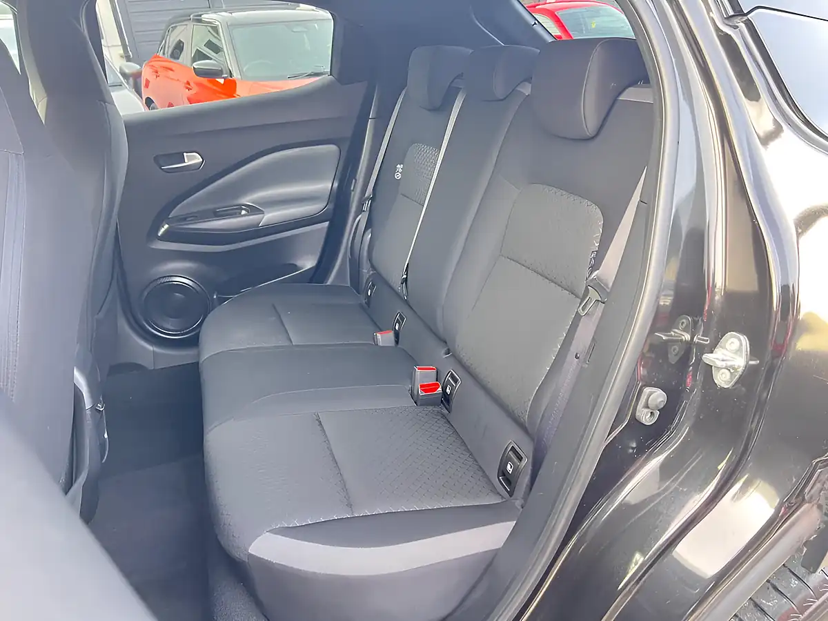 Used 2020 Nissan Juke N-Connecta Black - Interior and Exterior details 17